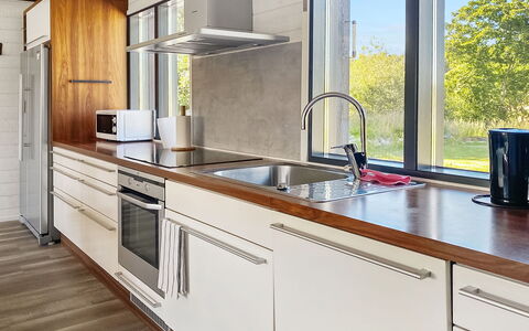 Kirsikkaranta 1: Comptoir, Cuisine, Sol, Design Intérieur, Bois, Meubles, Sol, Cabinetry, Appareil De Cuisine, Evier