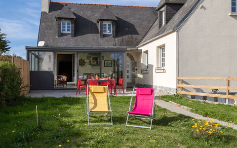Ty Louarn: Plante, Bâtiment, Ciel, Propriété, Fenêtre, Fleur, Maison, Lot Terre, Architecture, Herbe