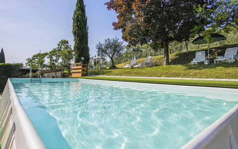 Castelfranco di Sopra 649: L'Eau, Plante, Ciel, Propriété, Piscine, La Nature, Arbre, Ombre, Loisir, Herbe