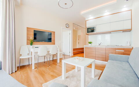 Kąty Rybackie Marina: Meubles, Table, Bâtiment, Télévision, Canapé, Plante D'Appartement, Cabinetry, Orange, Maison, Chaise