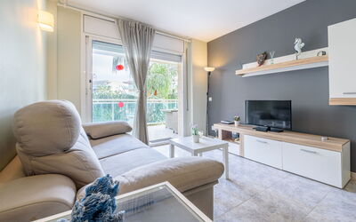 Village Park 306.3: Meubles, Design Intérieur, Sol, Sol, Télévision, Plafond, Salon, Appartement, Pièce, Domicile