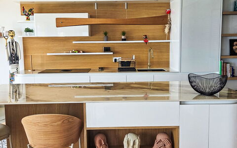 New Beach: Meubles, Design Intérieur, Sol, Cuisine, Comptoir, Bois, Sol, Cabinetry, Rayonnage, Étagère