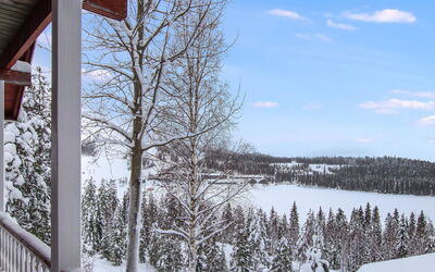 Aurinkoalppi 11A Paritalon Yläkerta