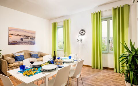 Living Times Apartment: Table, Meubles, Propriété, Chaise, Bleu Azur, Bois, Fenêtre, Textile, Éclairage, Design Intérieur