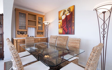 Cielo Azul: Meubles, Propriété, Cadre, Bois, Canapé, Design Intérieur, Bâtiment, Confort, Salon, Maison
