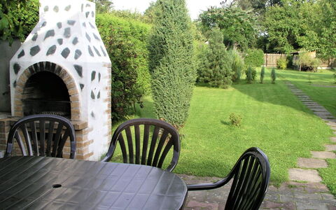 Sudoměřice: Plante, Table, Meubles, Propriété, Chaise, Vert, Feuille, La Nature, Botanique, Arbre