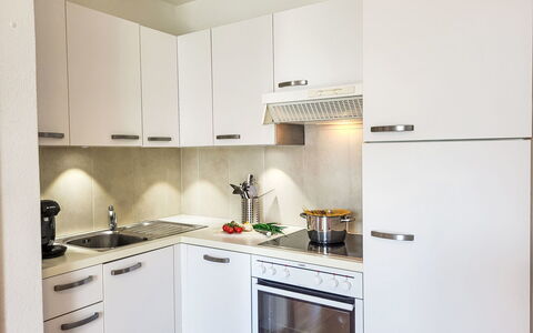 Brissago 724: Appareil De Cuisine, Cuisine, Comptoir, Principaux Appliance, Cabinetry, Bois, Cuisinière, Électroménager, Design Intérieur, Le Fourneau