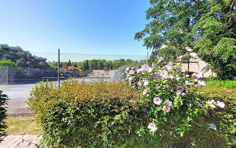Tennis Résidence: Appartement, Architecture, Zone Résidentielle, Condominium, Composite, Design Urbain, Balcon, Usage Mixte, Ombre
