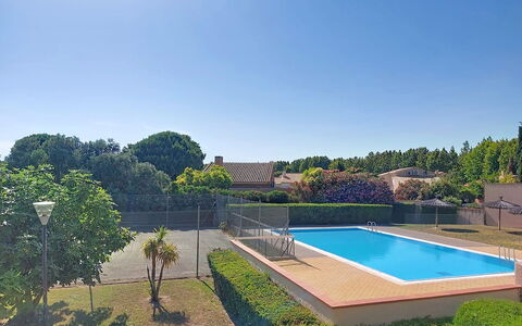 Tennis Résidence: Appartement, Architecture, Zone Résidentielle, Condominium, Composite, Design Urbain, Balcon, Usage Mixte, Ombre