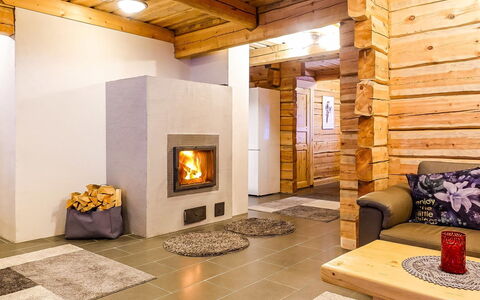 Kiviniemi: Zone Rurale, Station De Montagne, Village, Chaîne De Montagnes, Vallée, Village De Montagne, Alpes, Eco Hôtel, Balcon, Hôtel