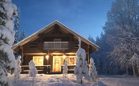 Luppokero: Zone Rurale, Station De Montagne, Village, Chaîne De Montagnes, Vallée, Village De Montagne, Alpes, Eco Hôtel, Balcon, Hôtel