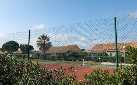 Saint Cyprien 770: Ciel, Plante, Arbre, Nuage, Clôture, Lot Terre, Engrener, Escrime Wire, Herbe, Bâtiment