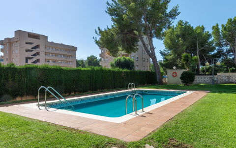 Miranda: Plante, L'Eau, Ciel, Bâtiment, Arbre, Piscine, Herbe, Condominium, Loisir, Design Urbain