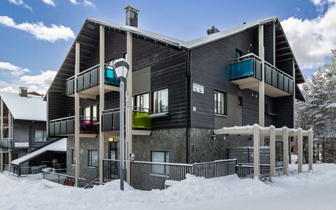 Levin Stara A10: Bois, Architecture, Chalet, Domicile, Maison, Siding, Toit, Pente, Cabane En Rondins