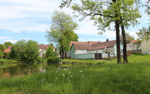 Plavsko: Ciel, Plante, Nuage, Fenêtre, Bâtiment, Paysage Naturel, Environnement Naturel, Arbre, Lot Terre, Maison