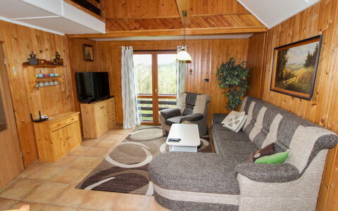 Kyjov U Krásné Lípy: Propriété, Meubles, Bois, Fenêtre, Design Intérieur, Plante, Cabinetry, Plante D'Appartement, Sol, Sol