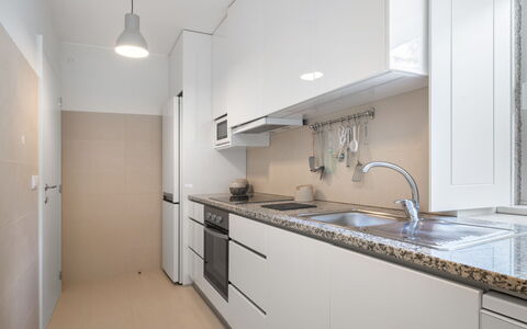 Casa da Quinta de Pedral: Cabinetry, Évier, Robinet, Comptoir, Bâtiment, Evier, Meubles, Bois, Cuisine, Cuisinière