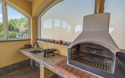 Villa Mimosa - Diano Marina: Propriété, Bâtiment, Fenêtre, Maison, Bois, Design Intérieur, Sol, Sol, Salon, Immobilier