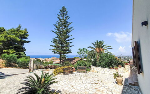 Castellammare del Golfo 265: Océan, Aménagement Paysager, Jardin, Dalle, Pot De Fleur, Ombre, Tropiques, Pavé, Plante D'Appartement