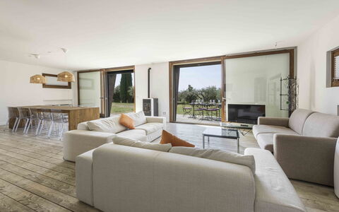 Casina Dell'acquaborra: Sol, Bois, Meubles, Sol, Design Intérieur, Canapé, Plafond, Parquet, Salon, Table
