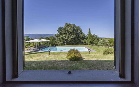 Casina Dell'acquaborra: Lot Terre, Ombre, Pelouse, Aménagement Paysager, Ferme, Piscine, Arrière-Cour