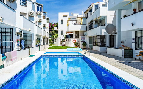 Torremolinos 28: Appartement, Établissements Humains, Condominium, Hôtel, Balcon, Villa