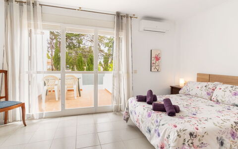 Oasis: Meubles, Bâtiment, Confort, Bois, Design Intérieur, Cadre De Lit, Sol, Sol, Dur