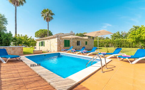 Can Delfin Alcudia: Ciel, L'Eau, Propriété, Bâtiment, Plante, Meubles, Piscine, Bleu, Bleu Azur, Arbre