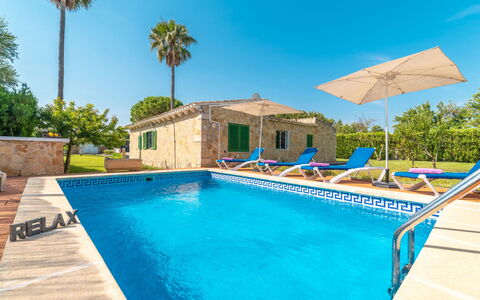 Can Delfin Alcudia: L'Eau, Ciel, Plante, Propriété, Meubles, Piscine, Bâtiment, Bleu Azur, Arbre, Ombre