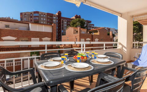 Vila de Oropesa Iv: Appartement, Condominium, Mobilier De Jardin, Tableau De Plein Air, Balcon, Ombre, Table Cuisine Et Salle A Manger, Hôtel