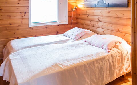 Tahkon Rantatupa 7 B: Bois, Sol, Sol, Meubles, Parquet, Design Intérieur, Lit Superposé, Pièce, Tache De Bois, Dur