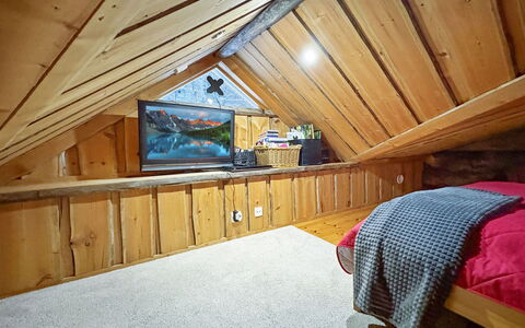 Rukan Skikolo: Bois, Sol, Sol, Meubles, Parquet, Design Intérieur, Lit Superposé, Pièce, Tache De Bois, Dur