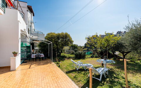 Marisol: Appartement, Recours, Chaise, Ombre, Balcon, Table Cuisine Et Salle A Manger, Restaurant, Eco Hôtel, Hôtel