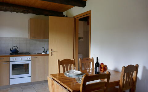 Rustico Edel: Propriété, Cabinetry, Meubles, Comptoir, Bois, Bâtiment, Table, Design Intérieur, Évier, Sol