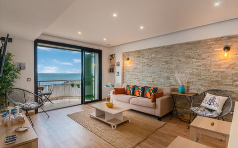 S'Illot-Cala Morlanda: Table, Meubles, Canapé, Bâtiment, Plante D'Appartement, Confort, Design Intérieur, Salon, Éclairage, Bois