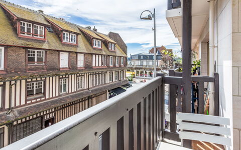 Castel Saint Clair: Appartement, Balcon, Condominium, Hôtel, Recours, Ville Resort, Hacienda, Villa, Station Balnéaire