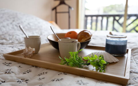Les Princes: Aliments, Vaisselle, Vaisselle, Drinkware, Coupe, Table, Bois, Assiette, Ingrédient