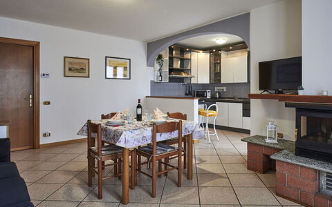 Ca' Pia: Table, Meubles, Comptoir, Cadre, Bois, Chaise, Design Intérieur, Sol, Sol, Cuisine
