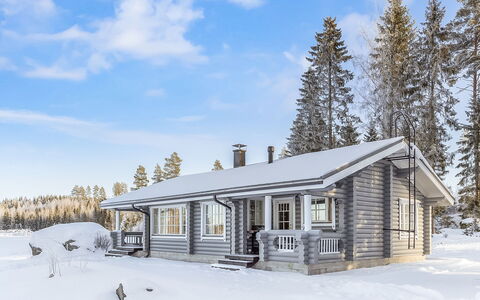 Eerola: Chalet, Domicile, L'Hiver, Neige, Gelé, Siding, Cabane En Rondins, Mélèze, Famille Pine