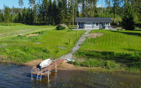 Eerola: Maison, Domicile, Chalet, Banque, Cours D'Eau, Lot Terre, Zone Rurale, Lac, Biens