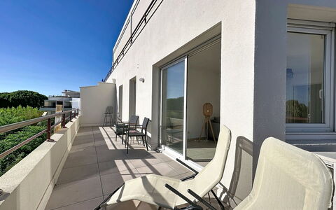 Port Camargue 155: Appartement, Établissements Humains, Condominium, Hôtel, Balcon, Villa