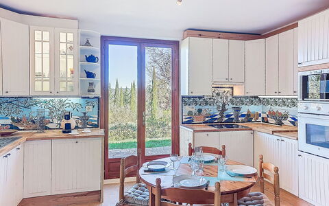 Les Ecuries: Cuisine, Design Intérieur, Sol, Bois, Comptoir, Meubles, Sol, Appareil De Cuisine, Cabinetry, Principaux Appliance