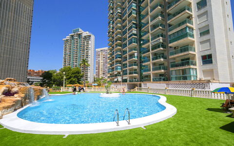 Atrium Iii Centro Mar: Skyscraper, Appartement, Condominium, Composite, Métropole, Piscine, Hôtel, Quartier Général, Ville Resort