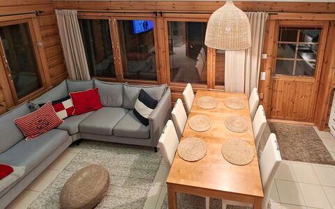 Tinttityy: Zone Rurale, Station De Montagne, Village, Chaîne De Montagnes, Vallée, Village De Montagne, Alpes, Eco Hôtel, Balcon, Hôtel