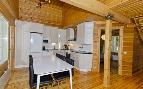 Villa Eläntätila: Bois, Sol, Sol, Meubles, Parquet, Design Intérieur, Lit Superposé, Pièce, Tache De Bois, Dur