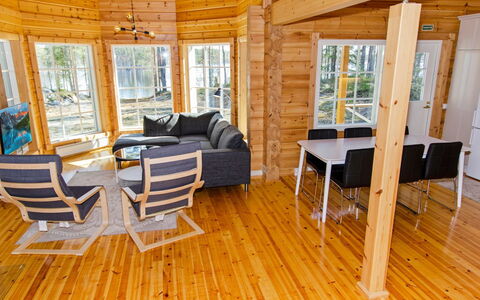 Villa Eläntätila: Zone Rurale, Station De Montagne, Village, Chaîne De Montagnes, Vallée, Village De Montagne, Alpes, Eco Hôtel, Balcon, Hôtel