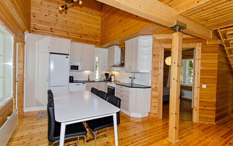 Villa Eläntätila: Zone Rurale, Station De Montagne, Village, Chaîne De Montagnes, Vallée, Village De Montagne, Alpes, Eco Hôtel, Balcon, Hôtel