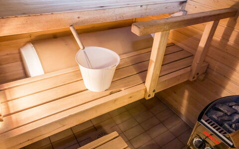 Tintintaival 2 a 8: Bois, Sol, Sol, Meubles, Parquet, Design Intérieur, Lit Superposé, Pièce, Tache De Bois, Dur