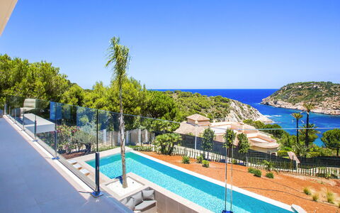 El Refugio: L'Eau, Ciel, Plante, Propriété, Bâtiment, Station Balnéaire, Bleu Azur, Piscine, Arbre, Mobilier De Jardin