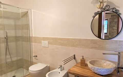 Guardistallo 650: Miroir, Luminaire Plomberie, Lavabo, Robinet, Évier, Salle De Bains, Bois, Design Intérieur, Armoire De Toilette